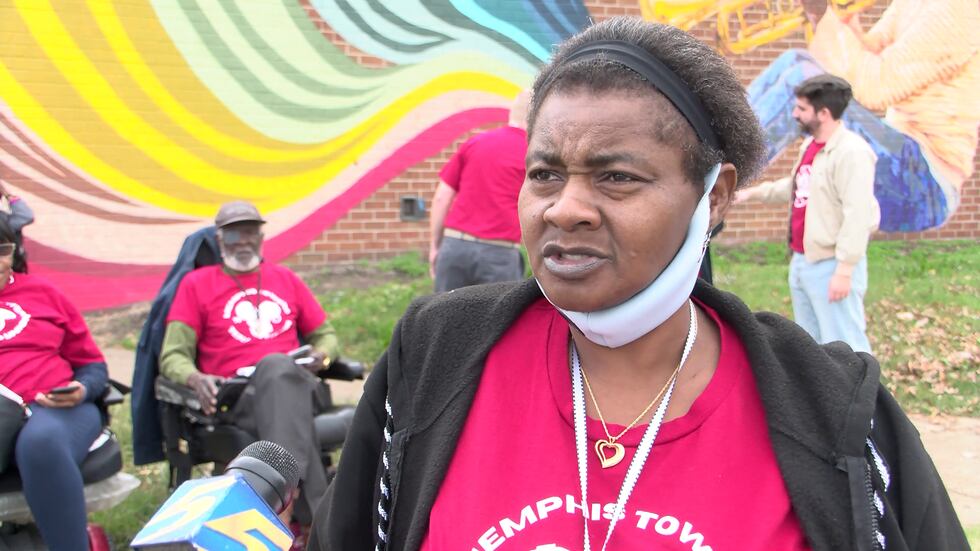 Andrea Smith, Memphis Towers resident