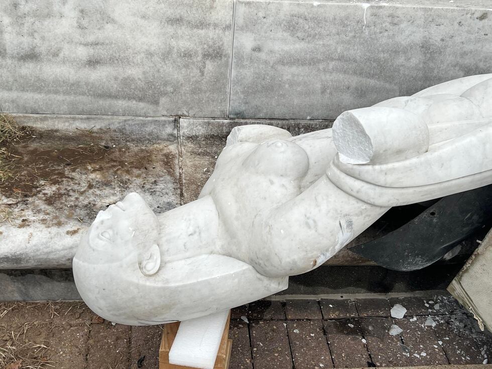 Brooks Museum statues