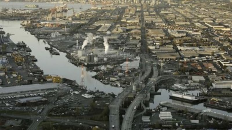 Seattle is one of the cloudiest, but not rainiest cities.